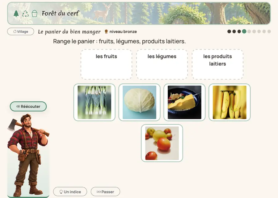 Un exercice du jeu dans la Forêt du cerf : « Range le panier : fruits, légumes, produits laitiers », cinq photos d'aliments à ranger dans trois familles, le bûcheron qui guide l'enfant à gauche et le bouton « Un indice » en bas
